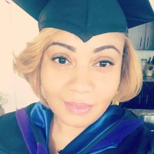 Meet your Posher, Liz